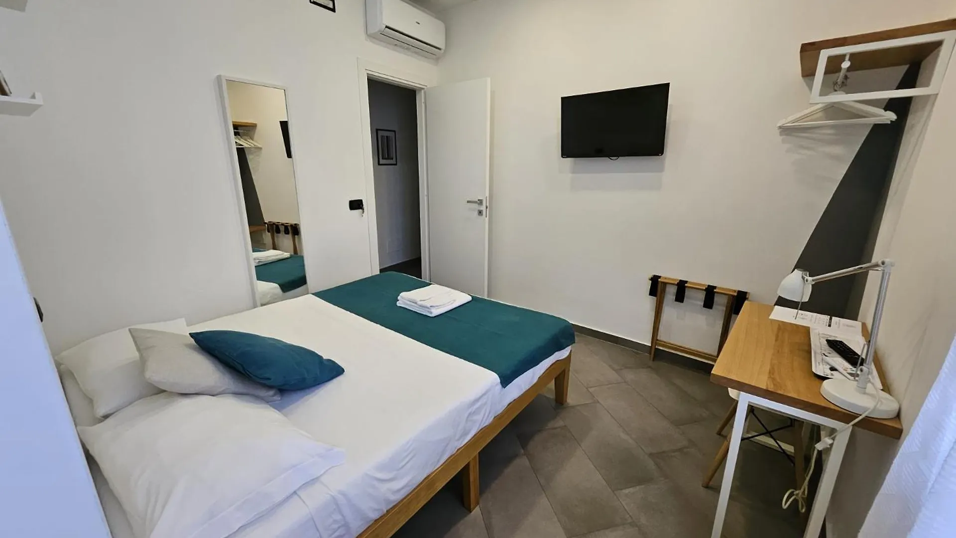 B&B Fuori Squadro - In Centro Con Terrazza Relax Vista Mare Reggio di Calabria Nocleg ze śniadaniem