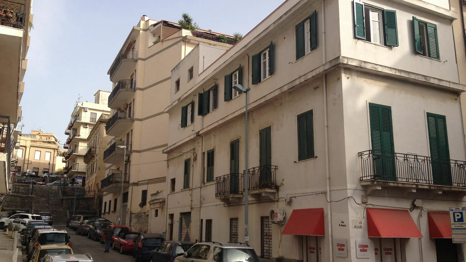 Nocleg ze śniadaniem B&B Fuori Squadro - In Centro Con Terrazza Relax Vista Mare Reggio di Calabria