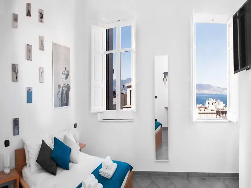 B&B Fuori Squadro - In Centro Con Terrazza Relax Vista Mare Reggio di Calabria